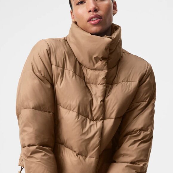 ALO Gold Rush Puffer, Toasted Almond, size XS